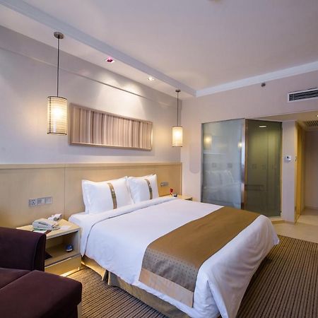Holiday Inn Downtown Shanghai Exterior photo