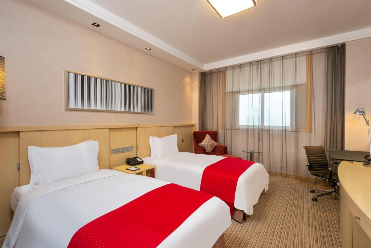 Holiday Inn Downtown Shanghai Exterior photo